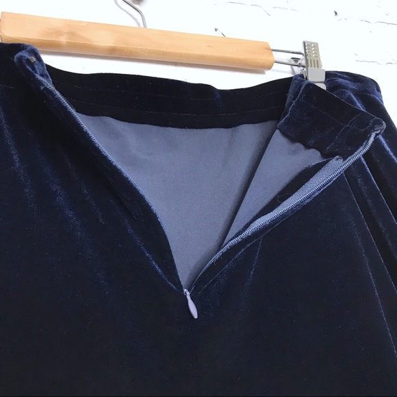 SOLD!⚡️Saks Fifth Avenue Blue Velvet Maxi Skirt - Picture 5 of 7
